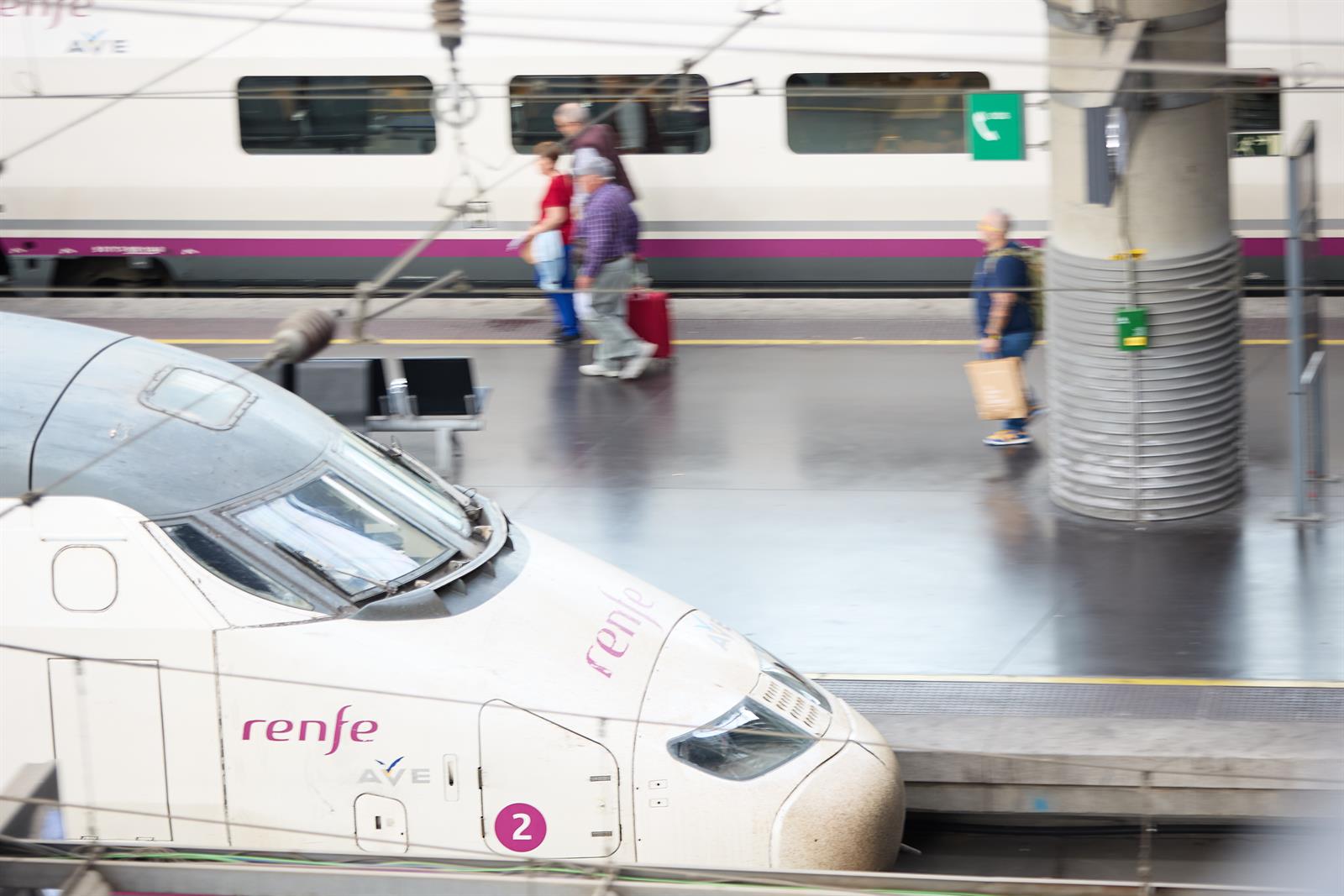 Renfe Ofrece Casi Plazas En Sus Trenes Para Viajar Durante El