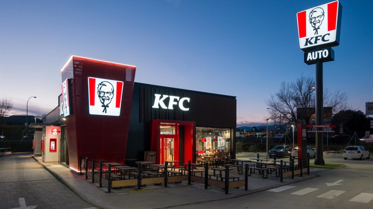 KFC cierra 2023 con récord de aperturas tras abrir 48 restaurantes en