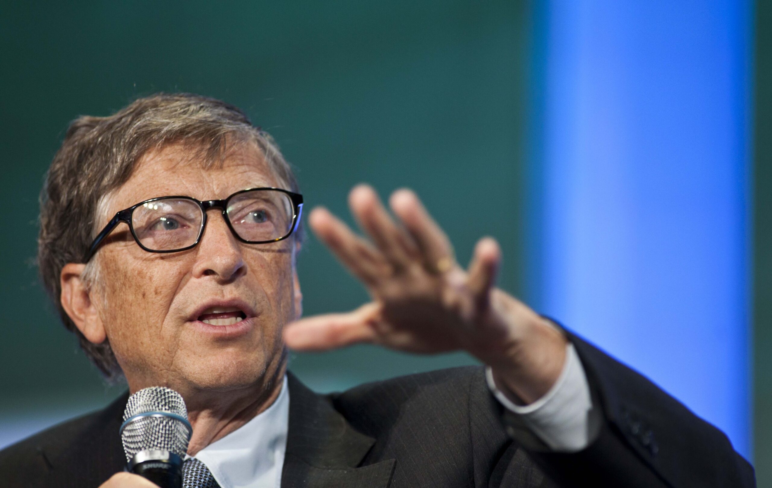 Bill Gates asegura que Office podría hacer las cosas mejor