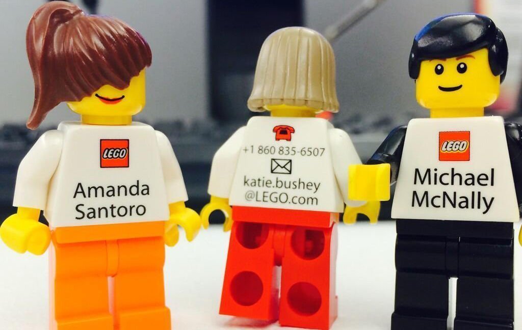 Aprendiz Aislar léxico LEGO crea sus tarjetas de visita más originales - Forbes España