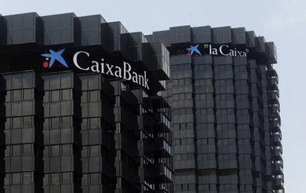 CaixaBank duplica el beneficio: gana 996 millones