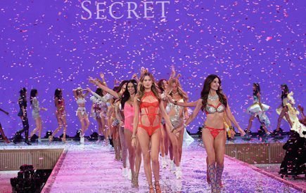 El negocio del desfile de Victoria’s Secret