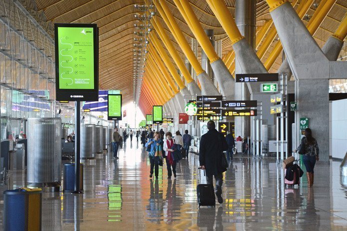 Aeropuerto Adolfo Suárez Madrid-Barajas (interior)