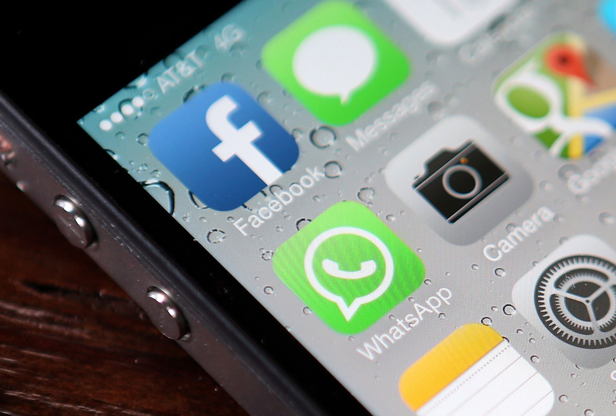 WhatsApp mejora los grupos de chat y da mayor poder a los administradores