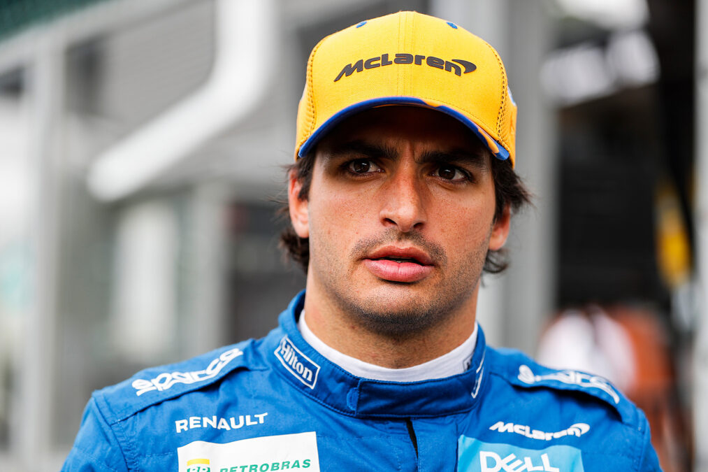 Carlos Sainz Jr ficha por Ferrari