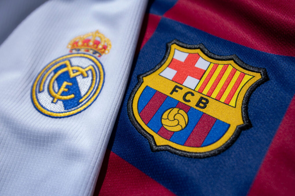 Escudos Real Madrid y Barcelona