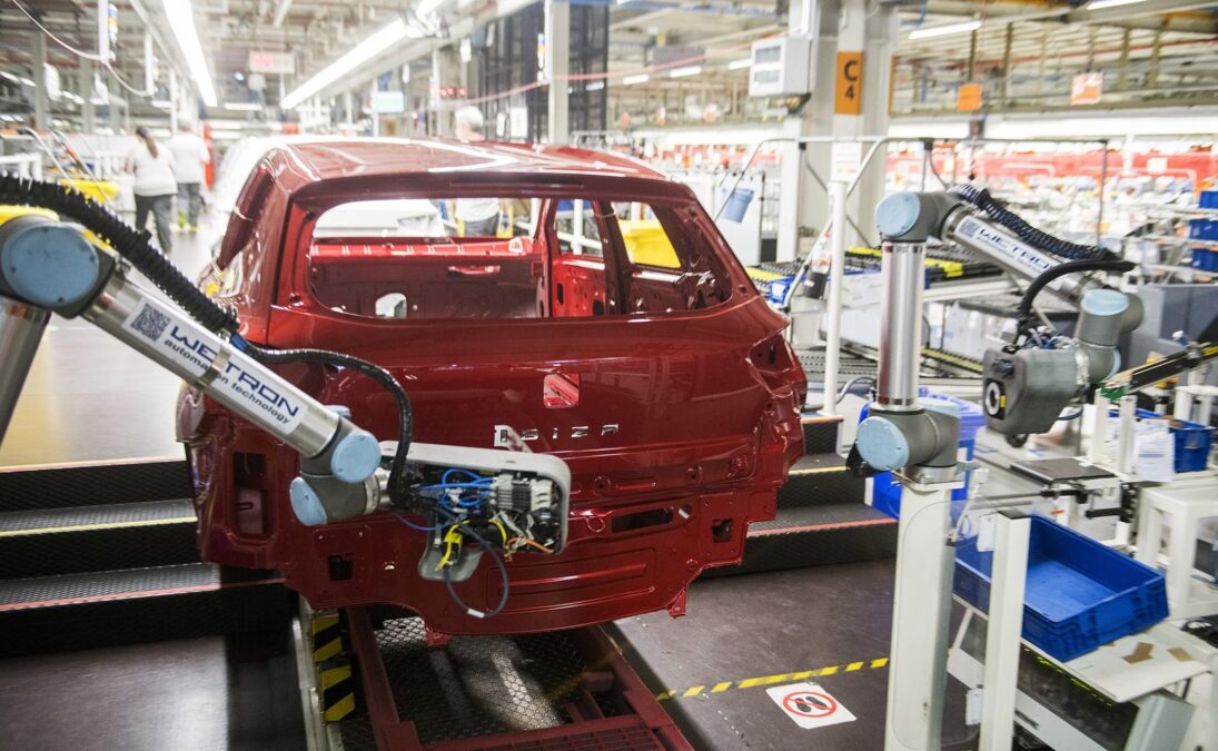 El robot colaborativo que da nombre a los coches de Seat