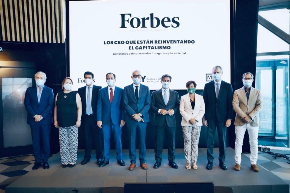 (De izq. a drch.) Iñaki Ereño, CEO de Sanitas; Cecilia Boned, presidenta de BNP Paribas; Ismael Clemente, CEO de Merlin Properties; Antonio Huertas, presidente de Mapfre; Andrés Rodríguez, presidente y editor de Forbes España; Federico Linares, presidente de EY España; Ángeles Santamaría, CEO de Iberdrola; Rafael Martín de Bustamante, CEO de Elecnor; Jaume Miquel, presidente de Tendam (Cortefiel)
