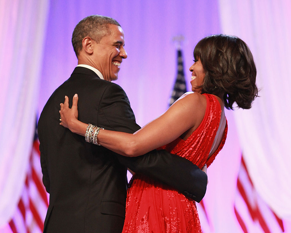 Barack y Michelle Obama bailando