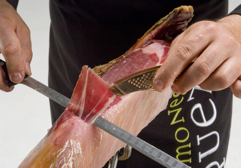Lo que tienes que saber antes de cortar una pieza de jamón