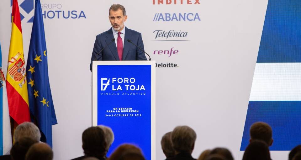 Su Majestad el Rey Felipe VI durante la inauguración de la II edición del Foro La Toja Vínculo Atlántico