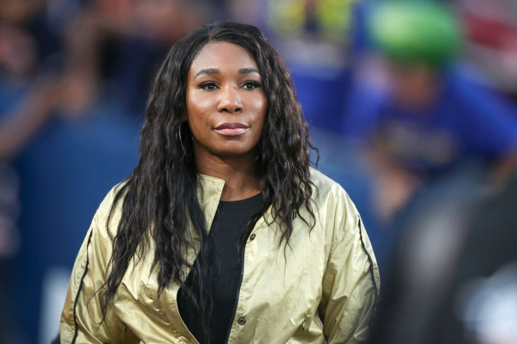 Venus Williams asiste al partido entre Los Angeles Rams y los Chicago Bears en el Memorial Coliseum de Los Ángeles el 17 de noviembre de 2019. Foto: Meg Oliphant/Getty Images