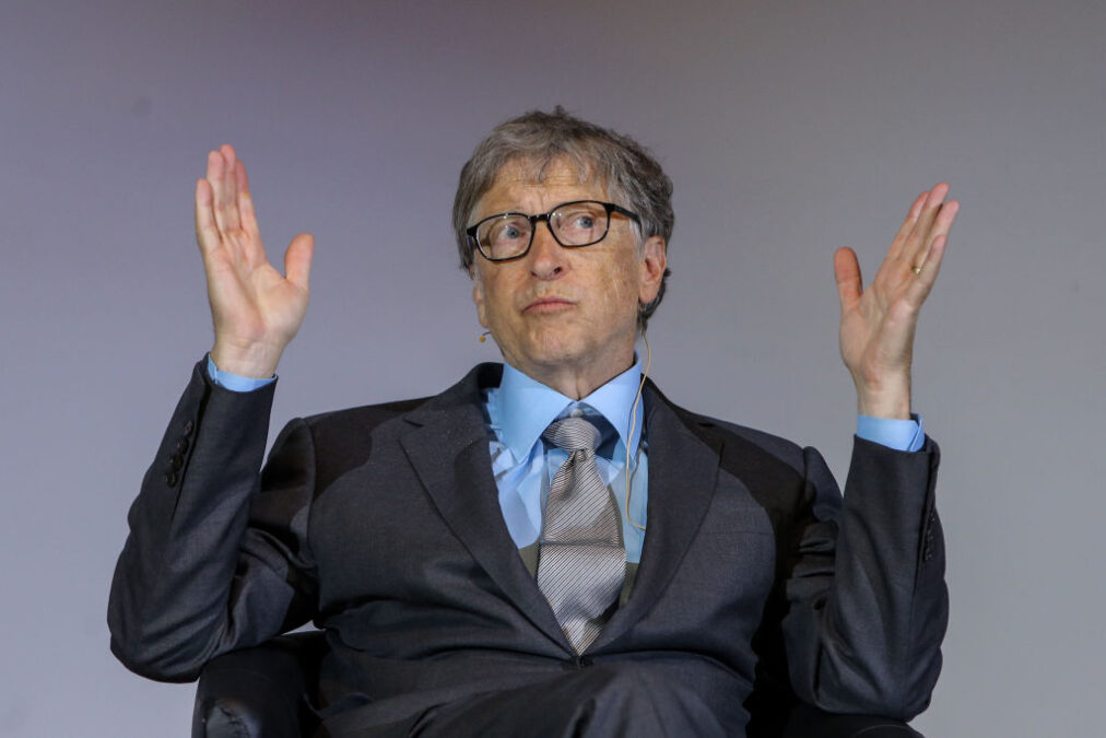 Bill Gates dando una conferencia en la Universidad de Berlín en octubre de 2018. Foto: Christian Marquardt (Getty Images)