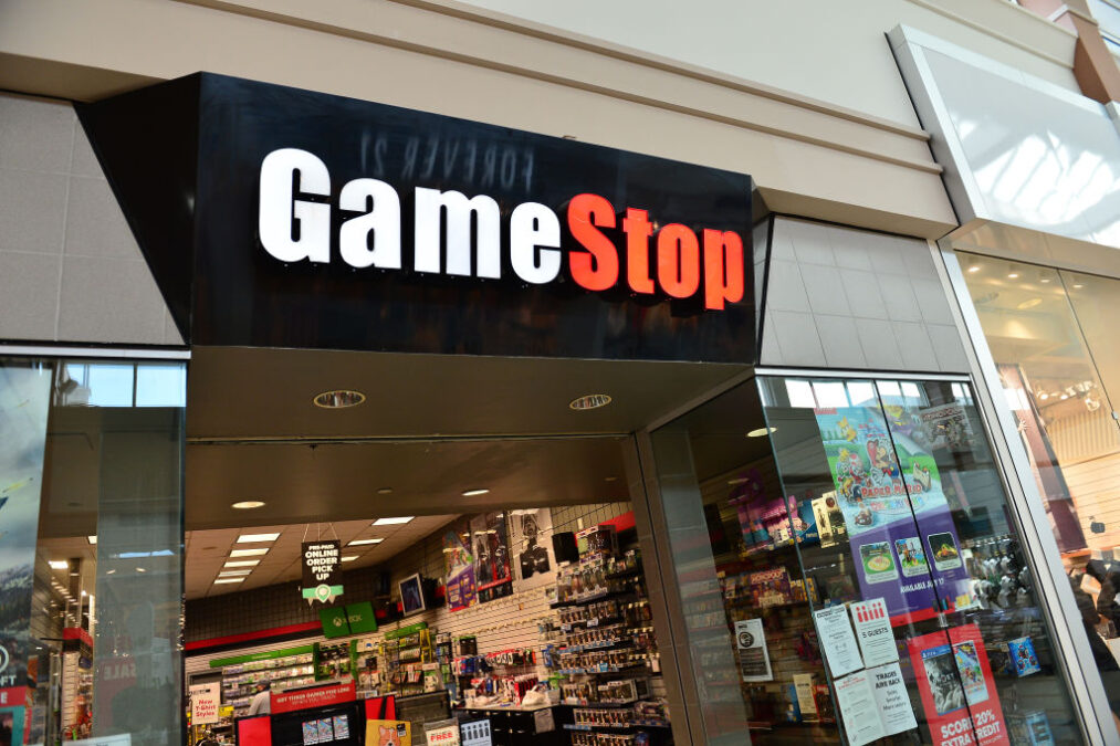 Fachada de una tienda de GameStop en Estados Unidos.