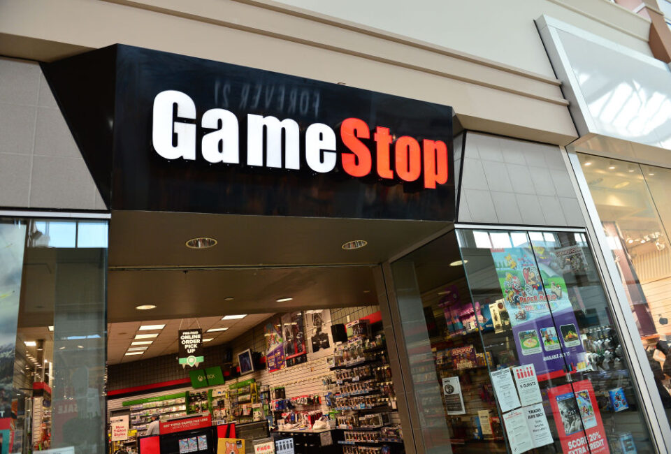 Fachada de una tienda de GameStop en Estados Unidos.