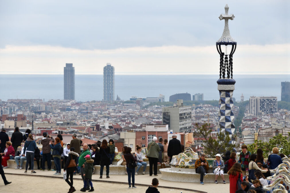 Vista del Parc Guell, en Barcelona, un punto turístico clave en la ciudad. (Getty)