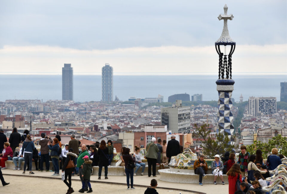 Vista del Parc Guell, en Barcelona, un punto turístico clave en la ciudad. (Getty)