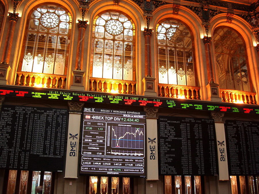 Las empresas españolas, en amenaza de opa