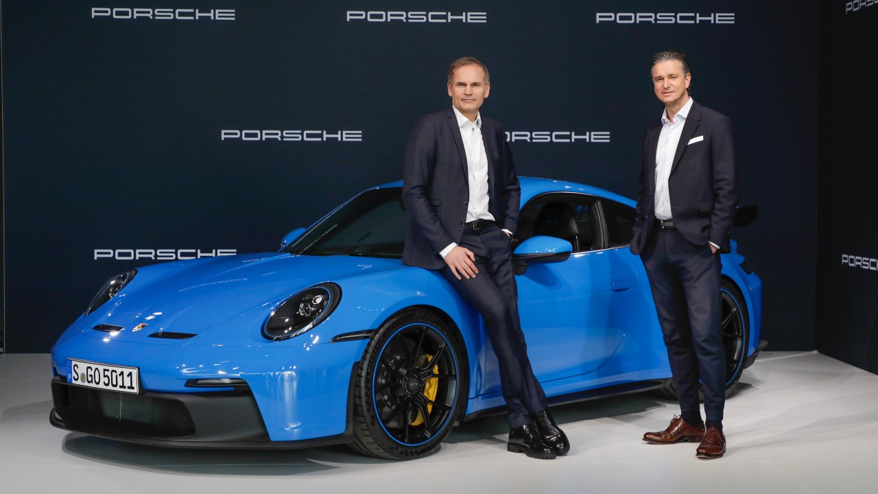 Oliver Blume, presidente del consejo de dirección de Porsche AG. Lutch Meschke Vicepresidente y miembro del consejo de dirección de finanzas de Porsche AG en la Conferencia de Prensa anual Porsche AG.