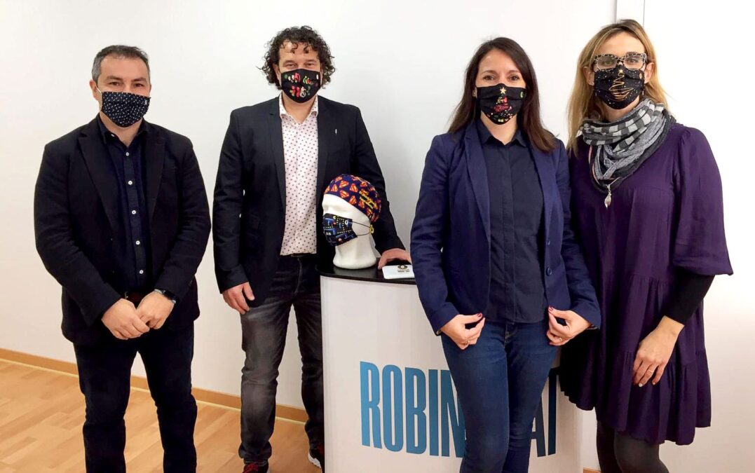 Javier Garrido, Xavier Mas, Carol Esquinas y Txell Torné, equipo de Robinhat.