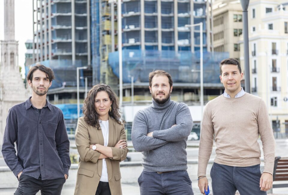 (De izq. a drch.) Mencey Melgar, Montse Zamorano, Nicolás van Schendel y Jerónimo van Schendel, fundadores de Bildia.