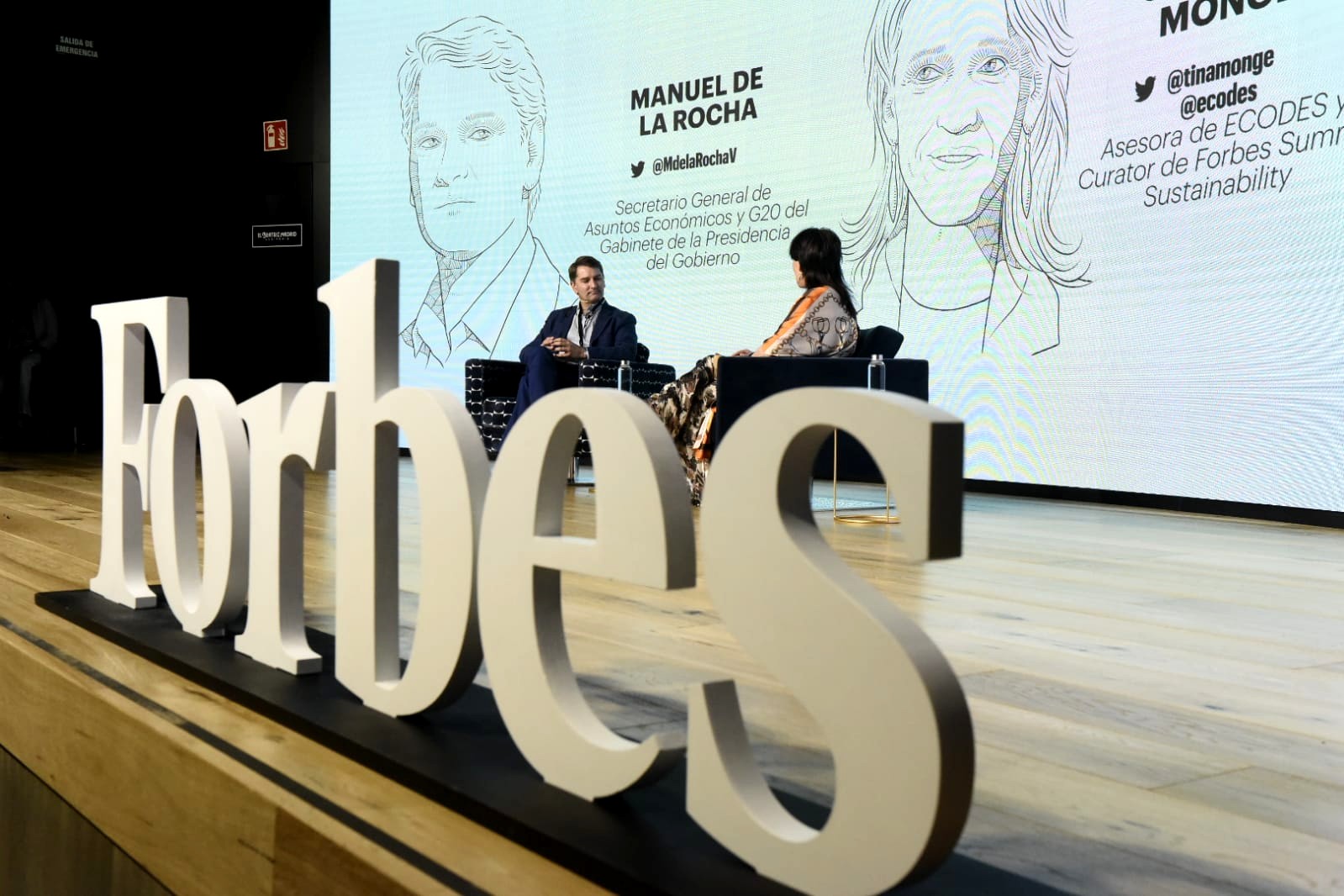 Manuel de la Rocha, secretario General de Asuntos Económicos y G20 del Gabinete de la Presidencia del Gobierno, conversa con Cristina Monge, asesora de ECODES y Curator de Forbes Summit Sustainability.