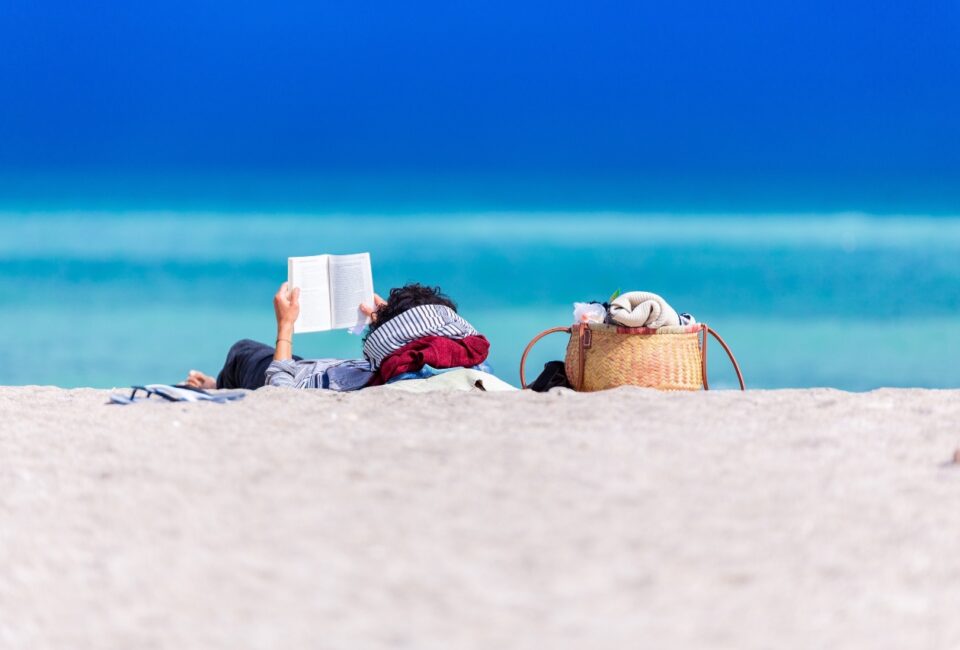 Ocho libros para leer en verano (y sobre el verano)