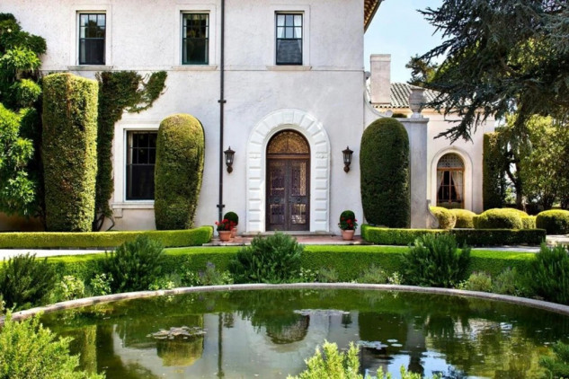 15 casas de famosos en venta y sus precios - Forbes España