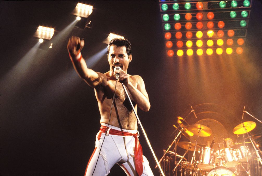 Así son las cuatro obras de arte de  Freddie Mercury que se subastan