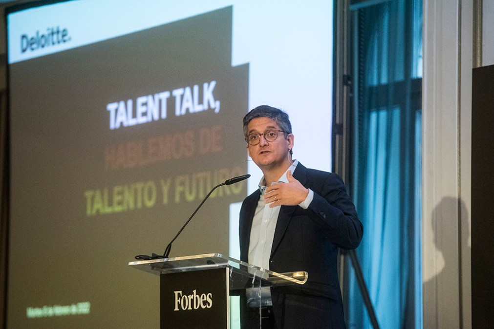 Joan Pere Salom, socio responsable de Human Capital de Deloitte España, durante su intervención en 'TALENT TALK: Hablamos de talento y futuro'. (Foto: Luis Camacho)