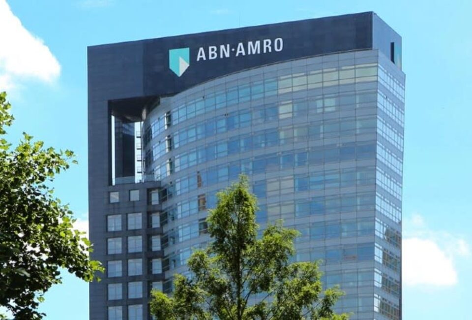 ABN Amro vuelve a beneficios en el primer trimestre, al ganar 295 millones de euros