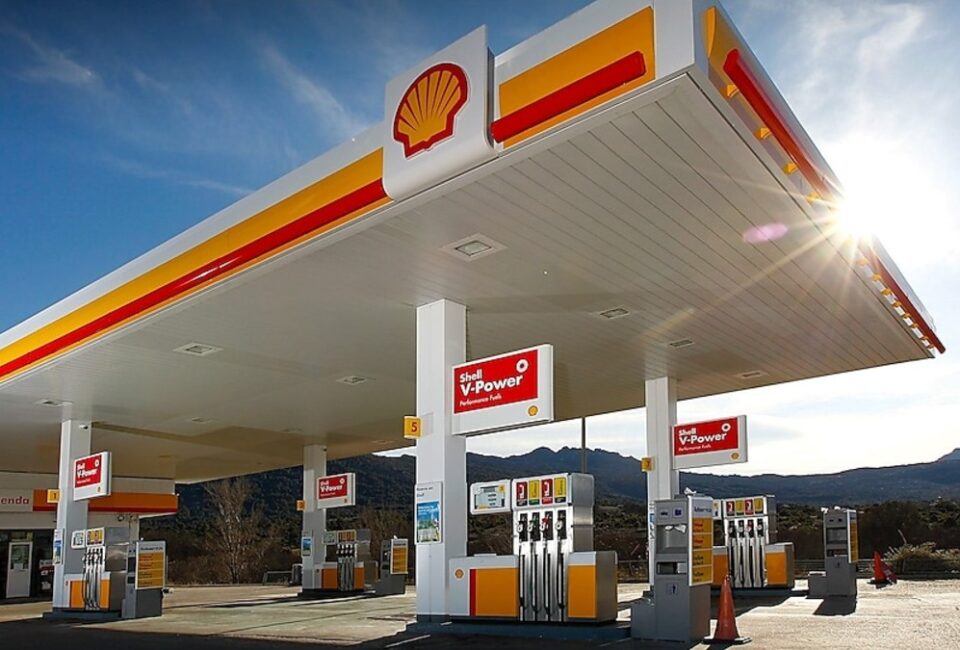 Shell gana casi tres veces más hasta junio tras una cifra récord en el segundo trimestre