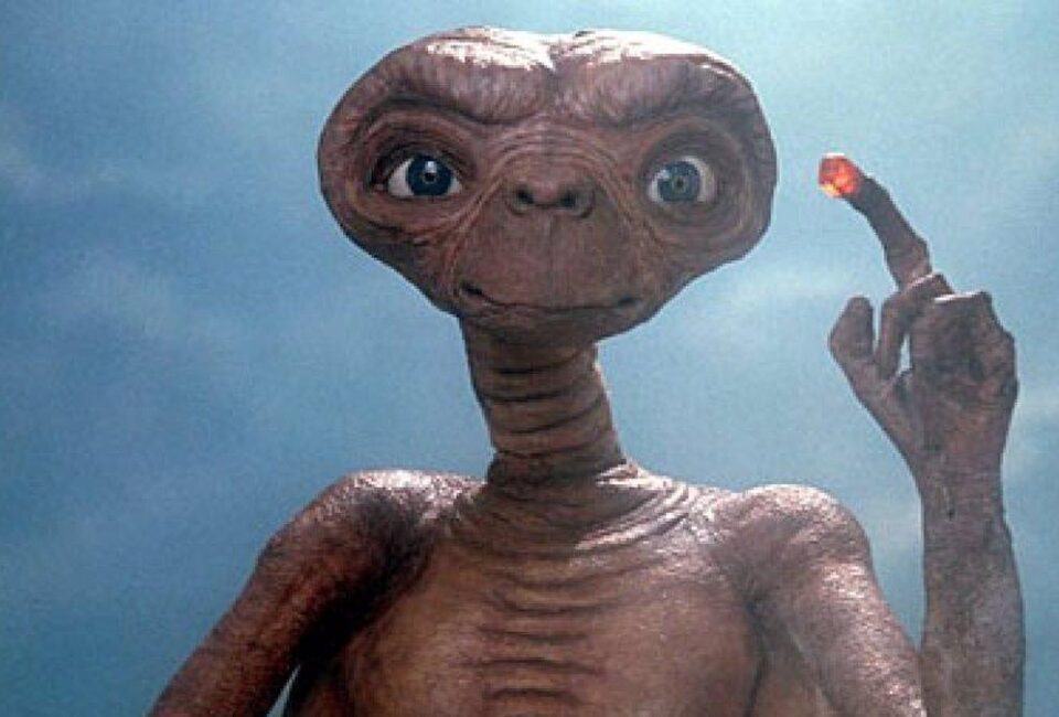 ¿E.T. se muda? El extraterrestre de Spielberg está en venta y podría ser tuyo