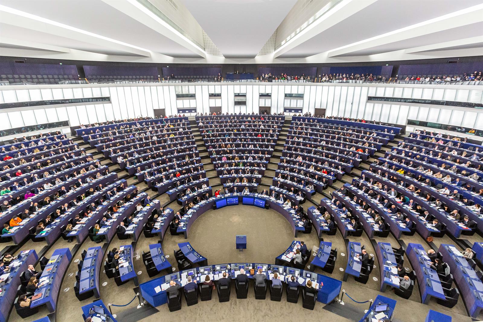 La Eurocámara reclama la salida de toda la UE del Tratado de la Energía
