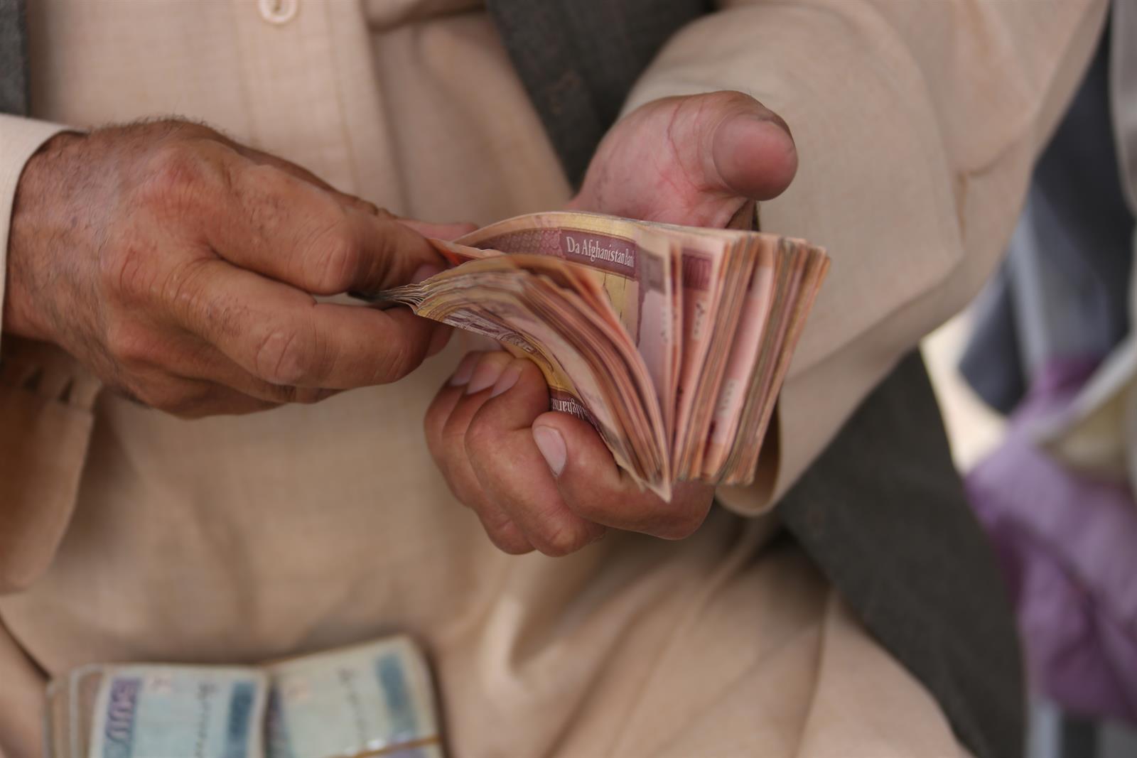 Las remesas a América Latina se incrementan un 9,3% hasta septiembre, con 137.600 millones de euros