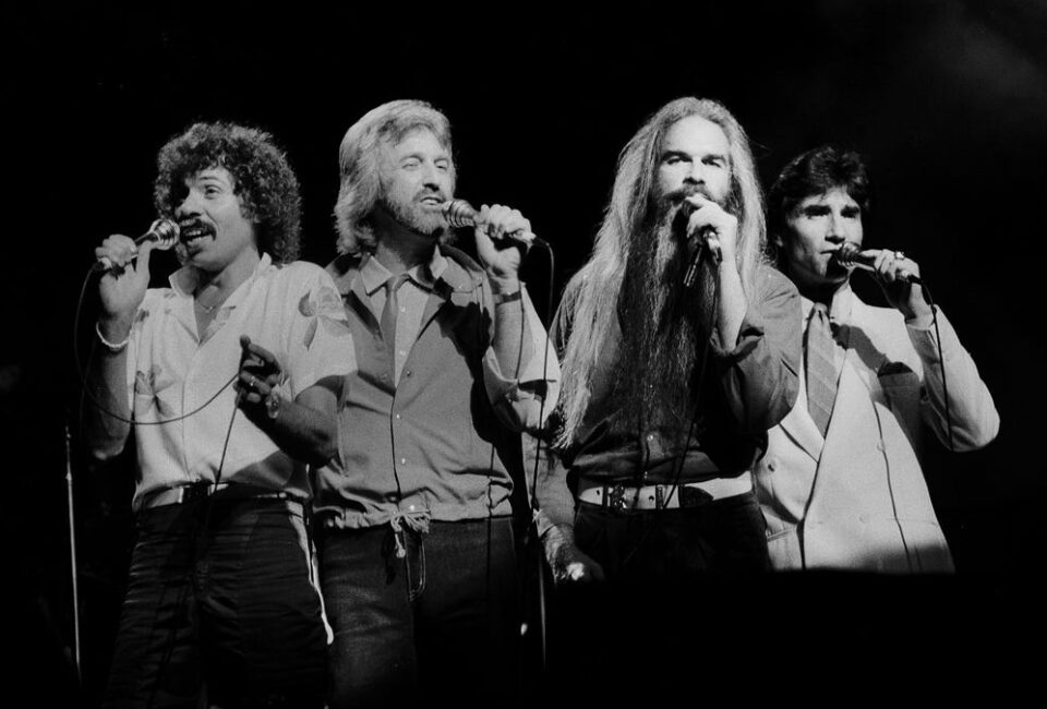 La historia de la conexión entre los Oak Ridge Boys (el grupo que tocó con Johnny Cash y Paul Simon) y la bomba atómica