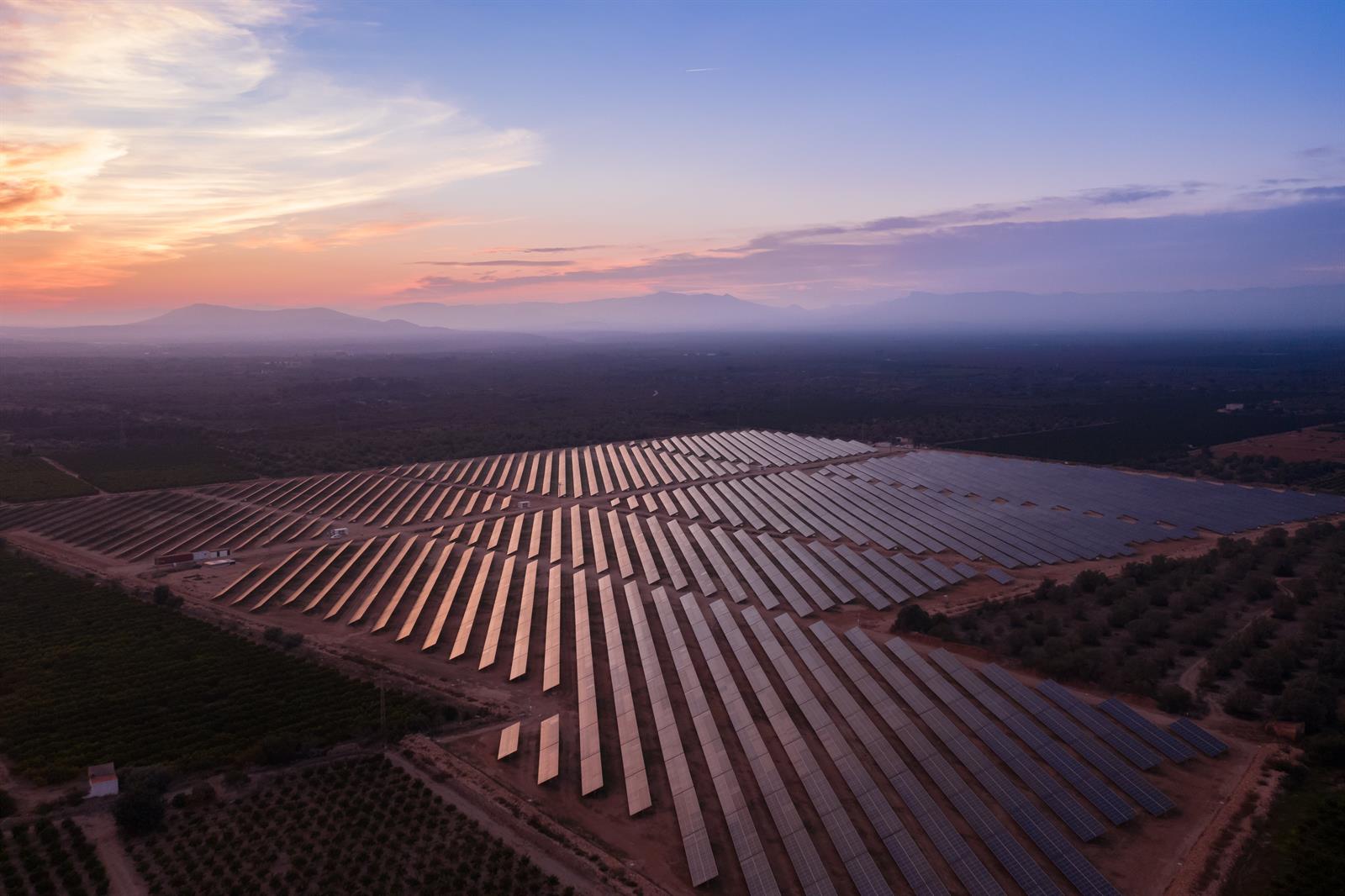 Lantania se adjudica la construcción de una planta solar de 43 MW en Portugal de 30 millones de euros