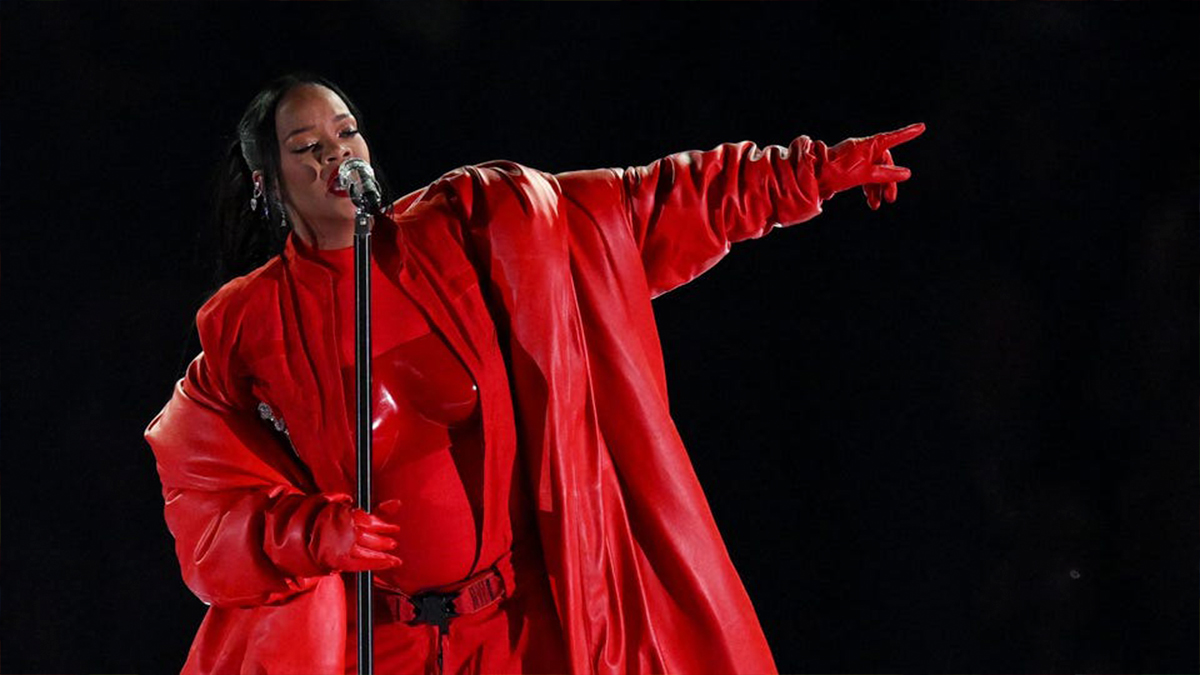 Rihanna amplía el legado de las legendarias intérpretes negras que han protagonizado el descanso de la Super Bowl
