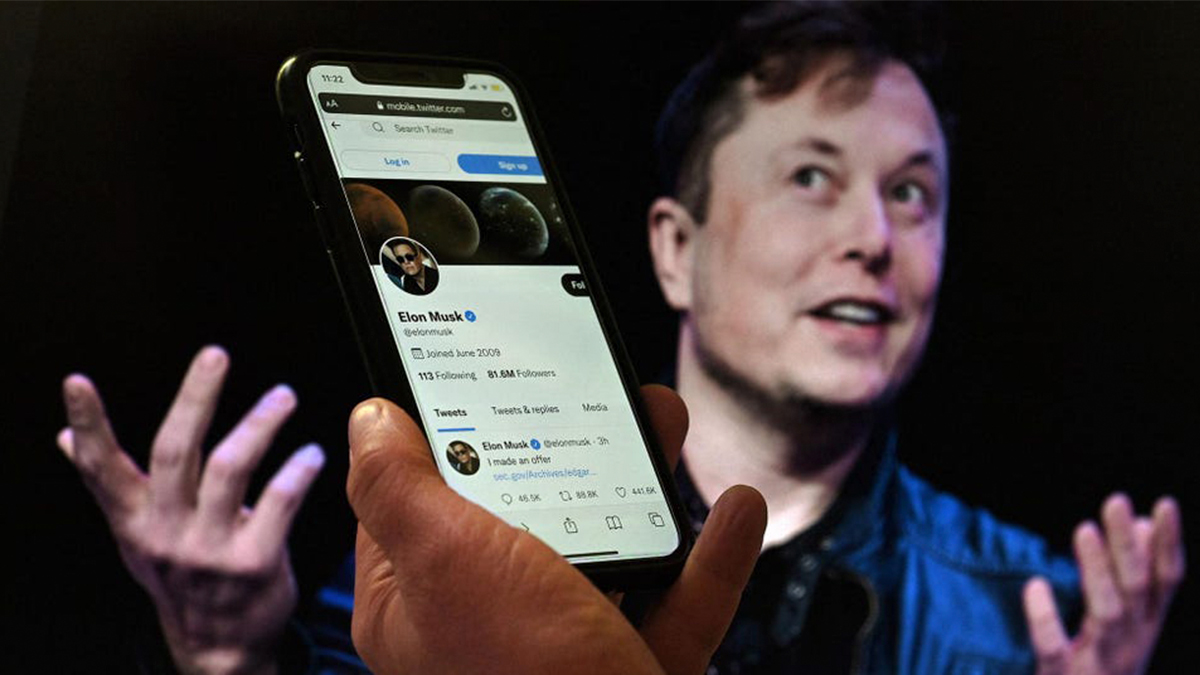 Twitter, ya con Musk, despidió discretamente a su responsable de política democrática y seguridad nacional