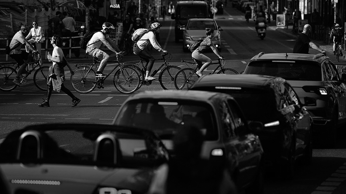 Esto es lo que cobrarías por ir en bici al trabajo si vivieras en Francia o Países Bajos