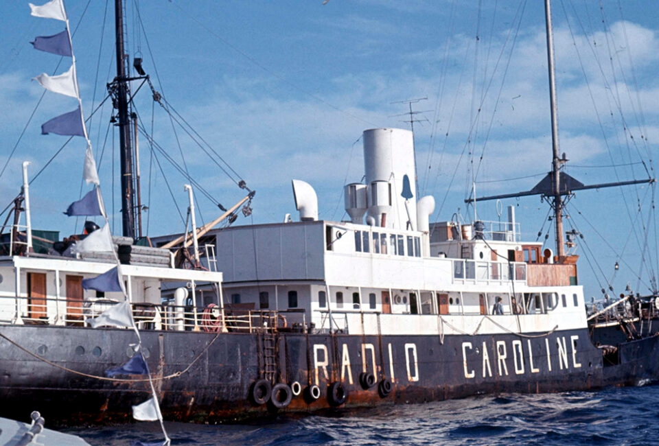 59 años de Radio Caroline: la emisora pirata que nació en un barco