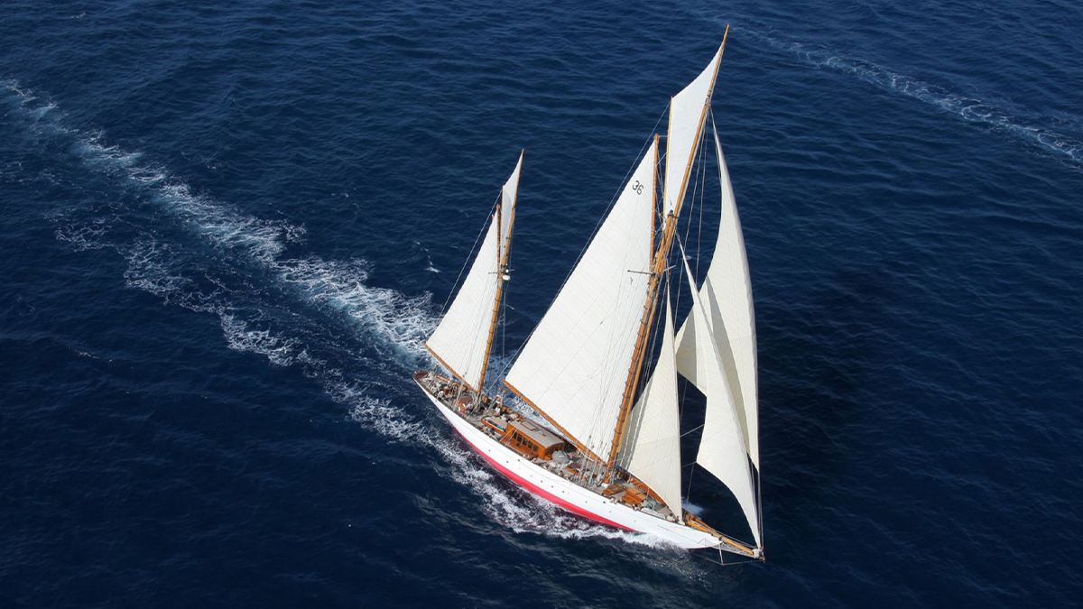 A la venta este histórico barco que participó en la America’s Cup