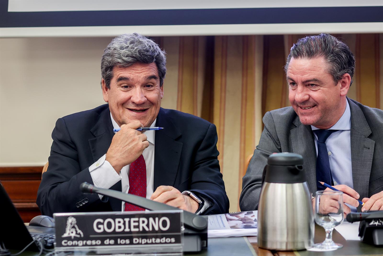 Un empleado de 25 años cobrará 20.000 euros más de jubilación con la nueva reforma de pensiones, según Escrivá