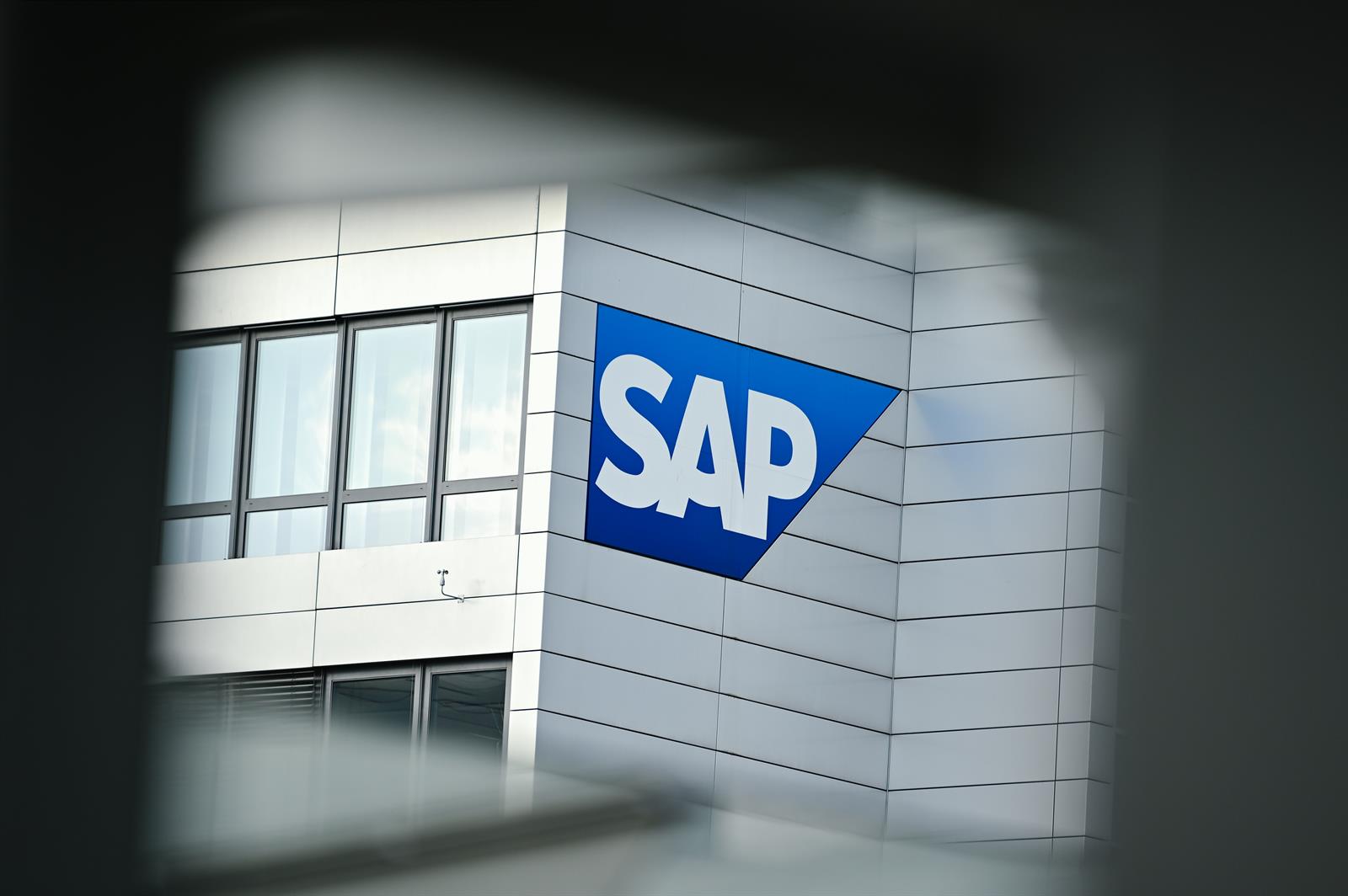 SAP gana un 35% menos hasta marzo