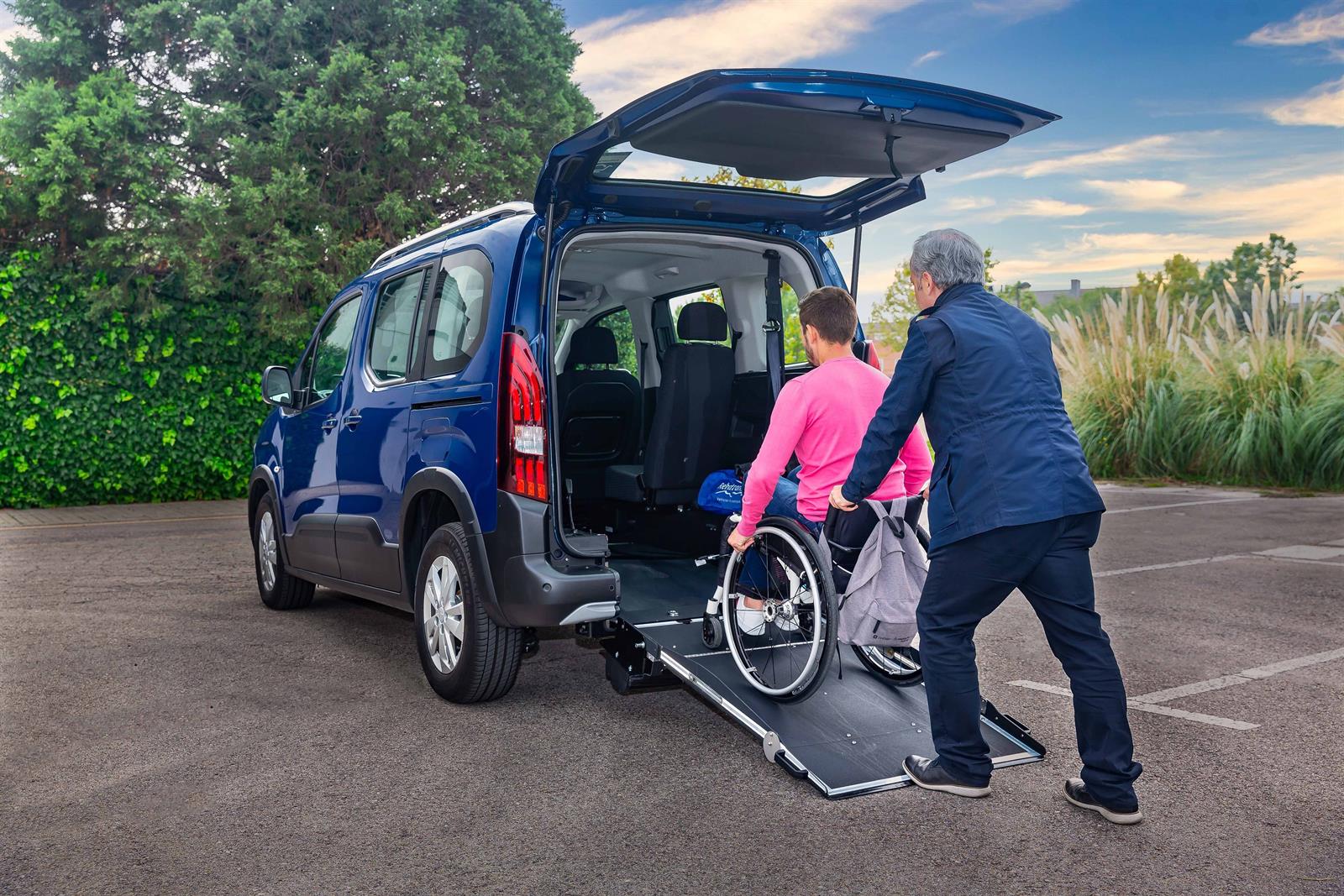 OK Mobility incorpora vehículos adaptados para personas con movilidad reducida a su oferta de movilidad