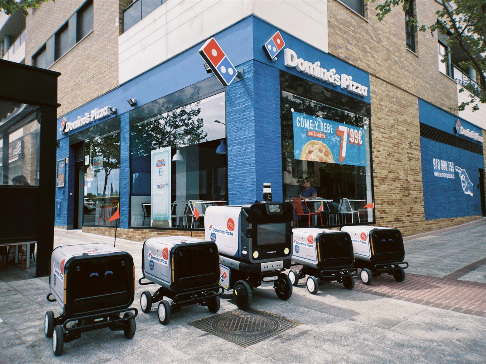 Domino’s Pizza se alía con Goggo Network para repartir pedidos con robots autónomos en España