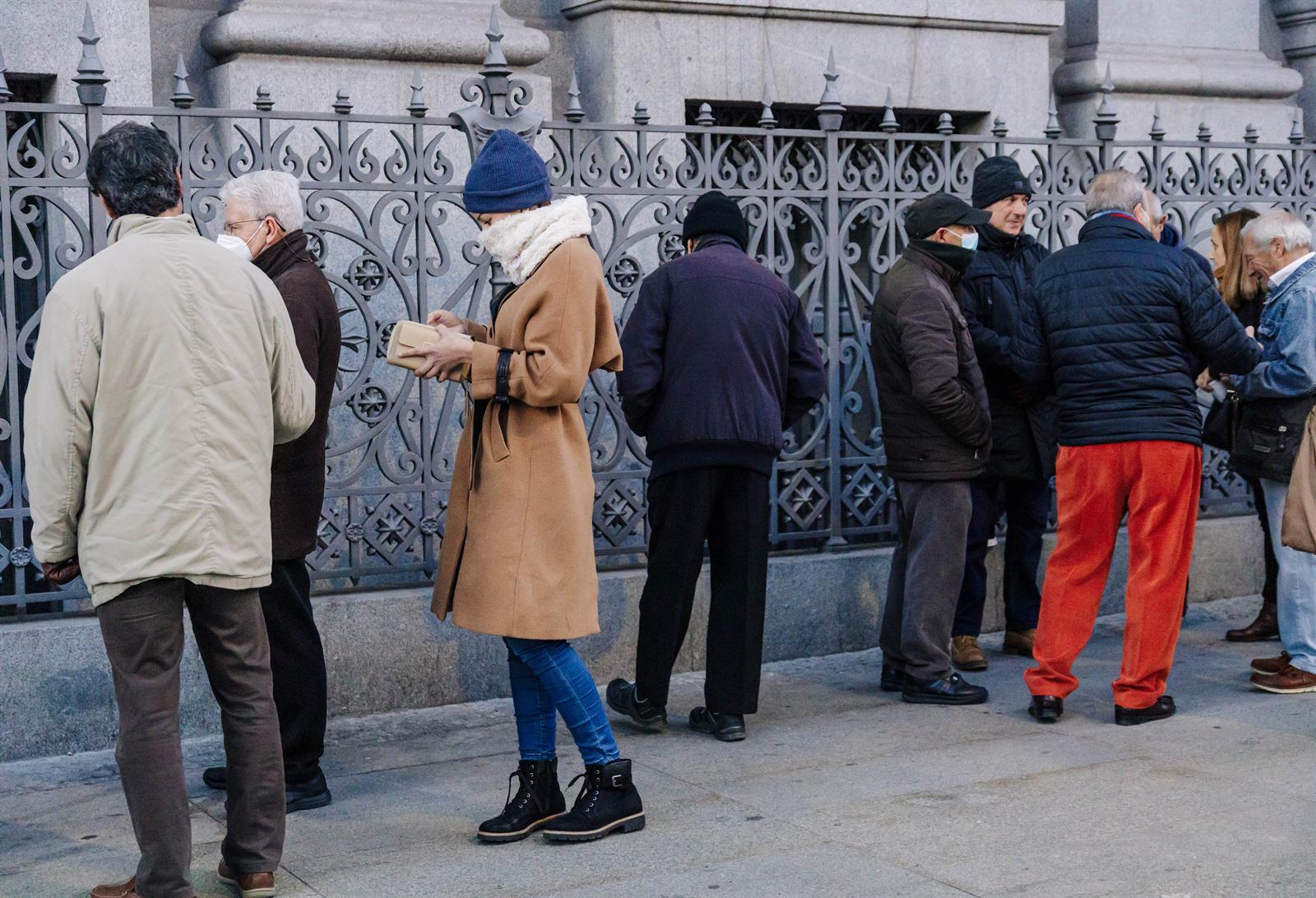 Los depósitos de las empresas caen en 7.000 millones en abril, hasta su menor nivel en dos años