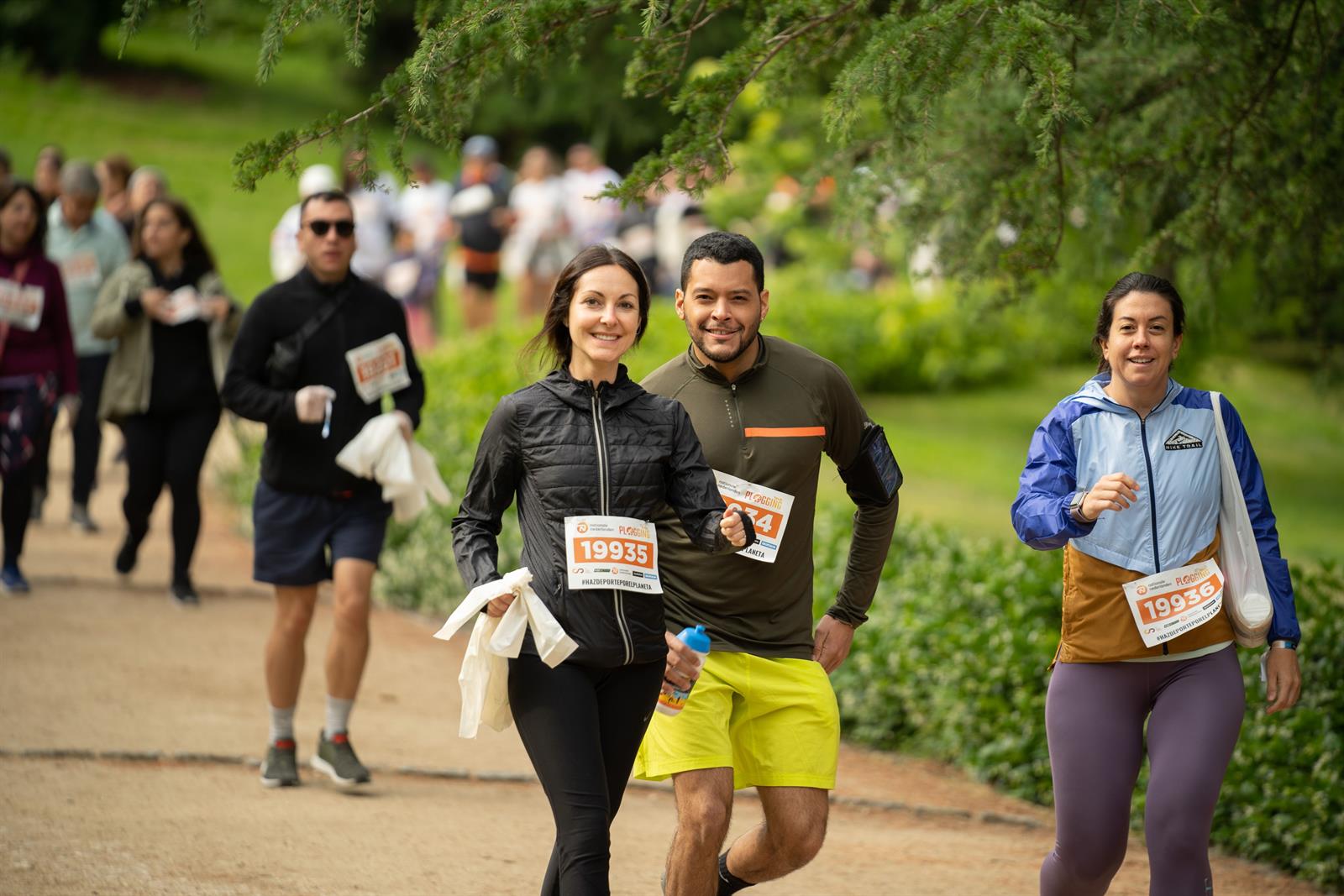 Barcelona acoge el Nationale-Nederlanden Plogging Tour «Haz Deporte por el Planeta» en Montjuïc