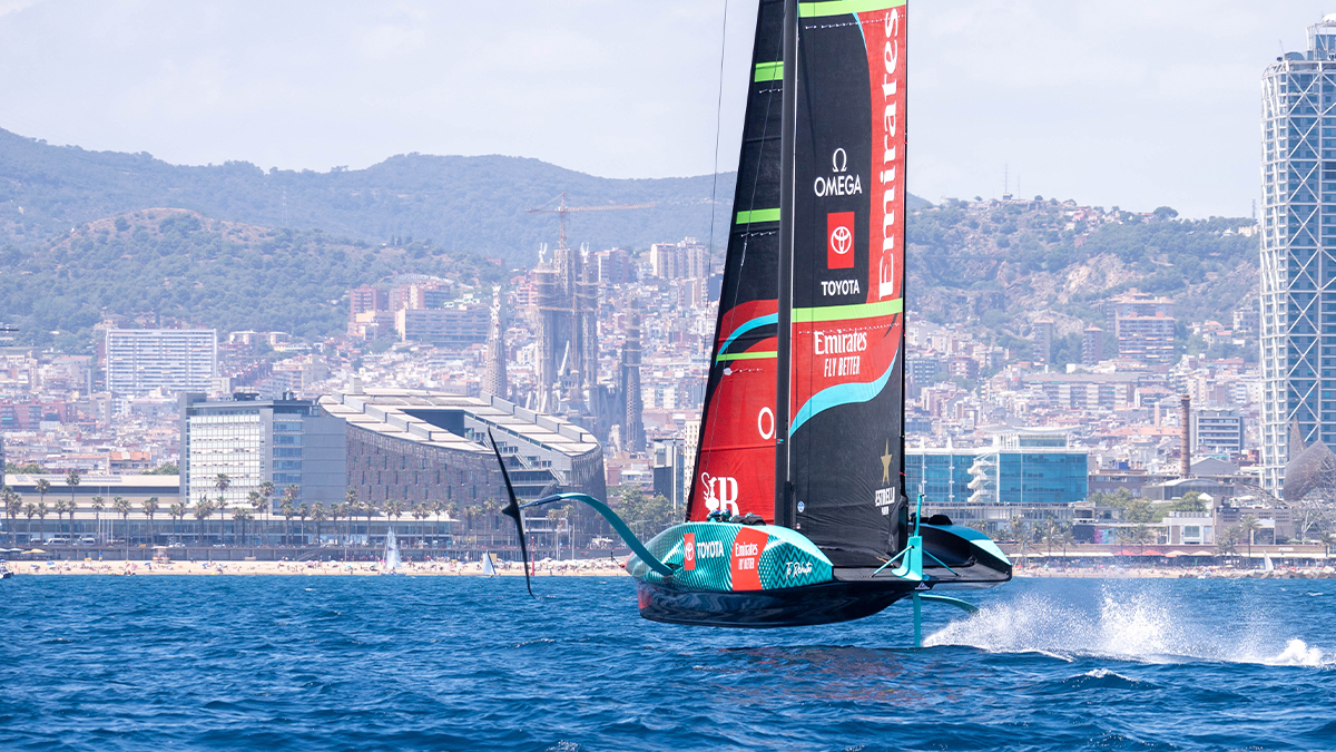 America’s Cup | Emirates Team New Zealand se deja ver por Barcelona