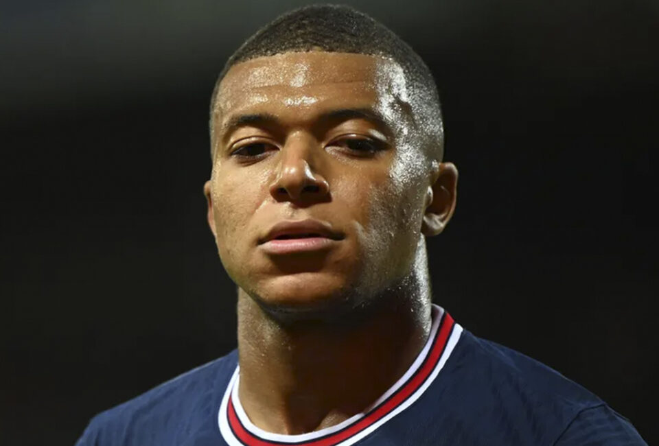 Mbappé recibe un ultimátum del PSG: firma un nuevo contrato este verano o se marcha